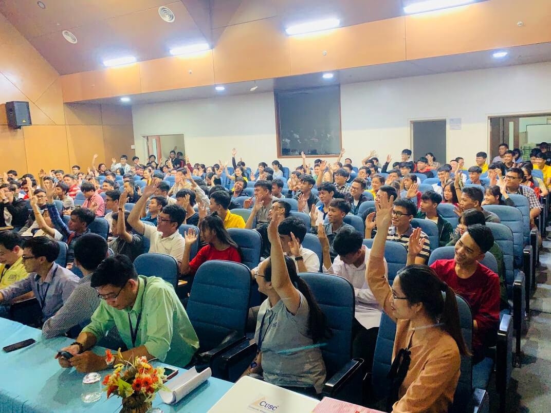 Chương trình cũng đã thu hút gần 200 bạn trẻ quan tâm đến Multimedia